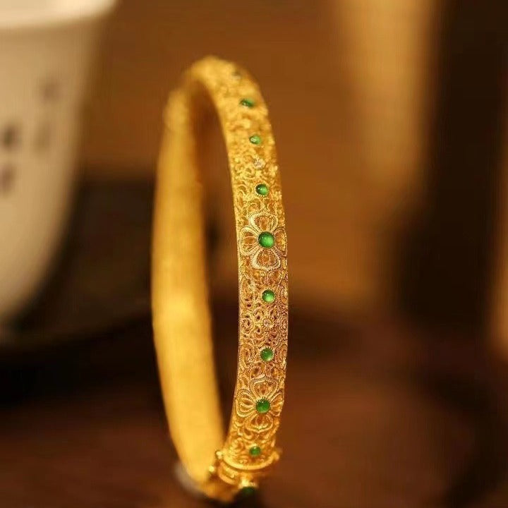 Beautiful Gold Bracelet with Unique Style