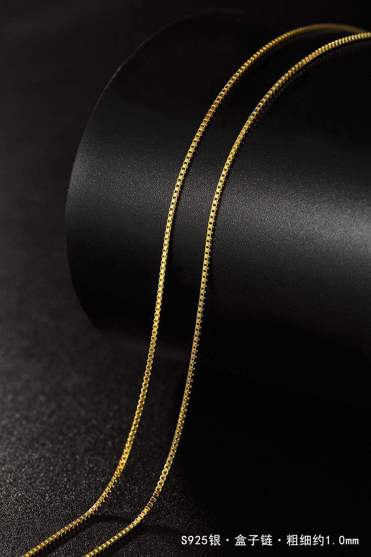 Beautiful Gold Necklace with Unique Style