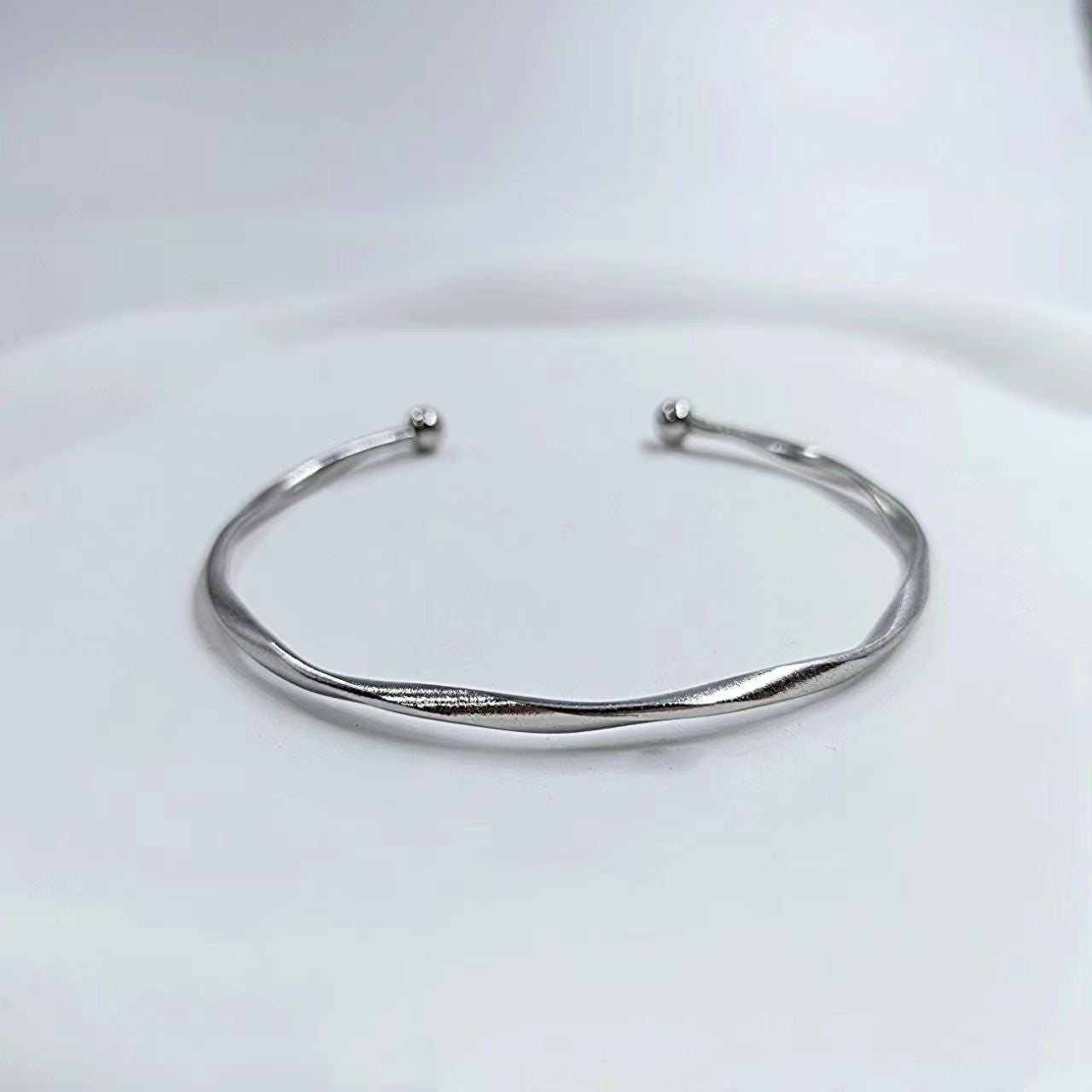 Beautiful Bracelet with Unique Style