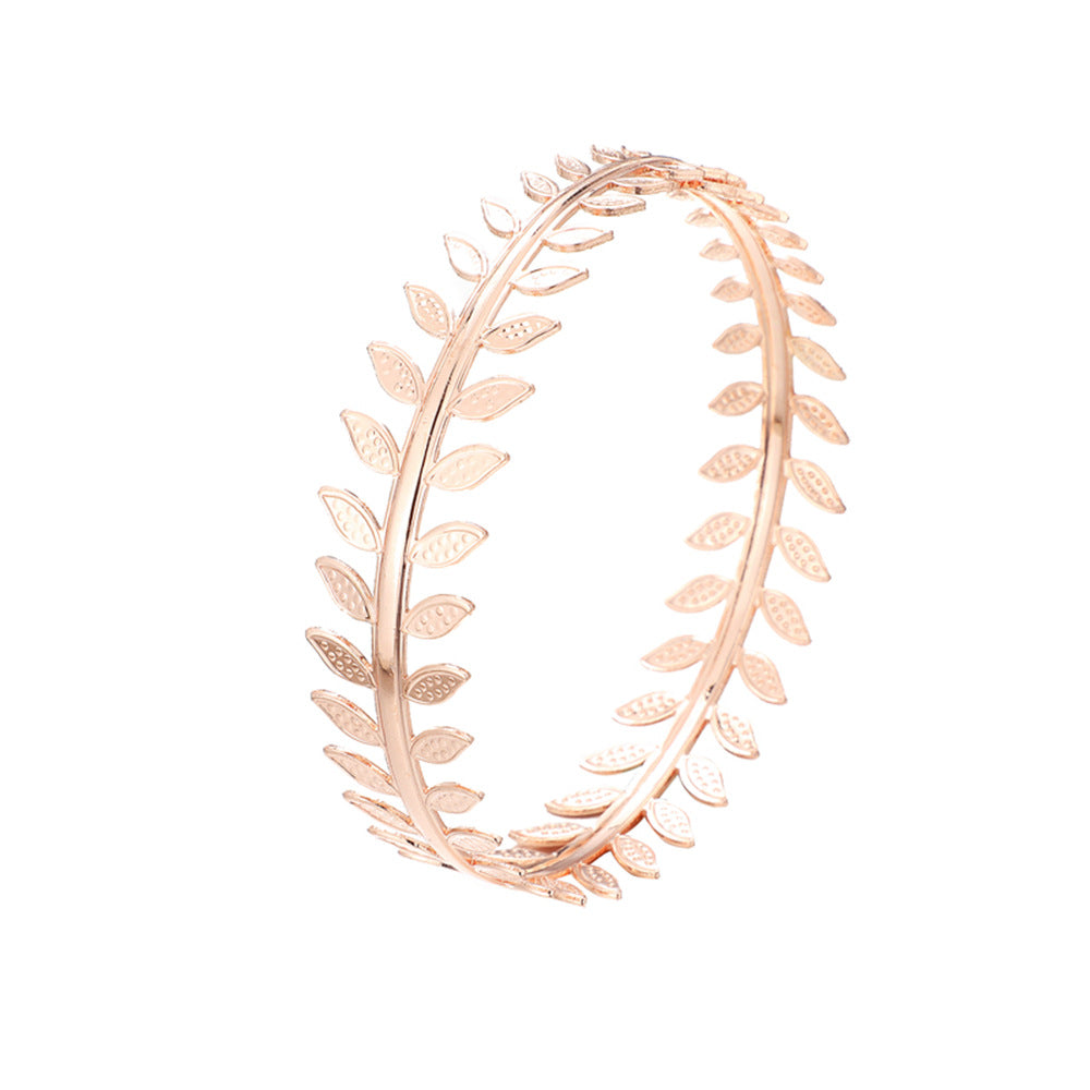 Beautiful Gold Bracelet with Unique Style