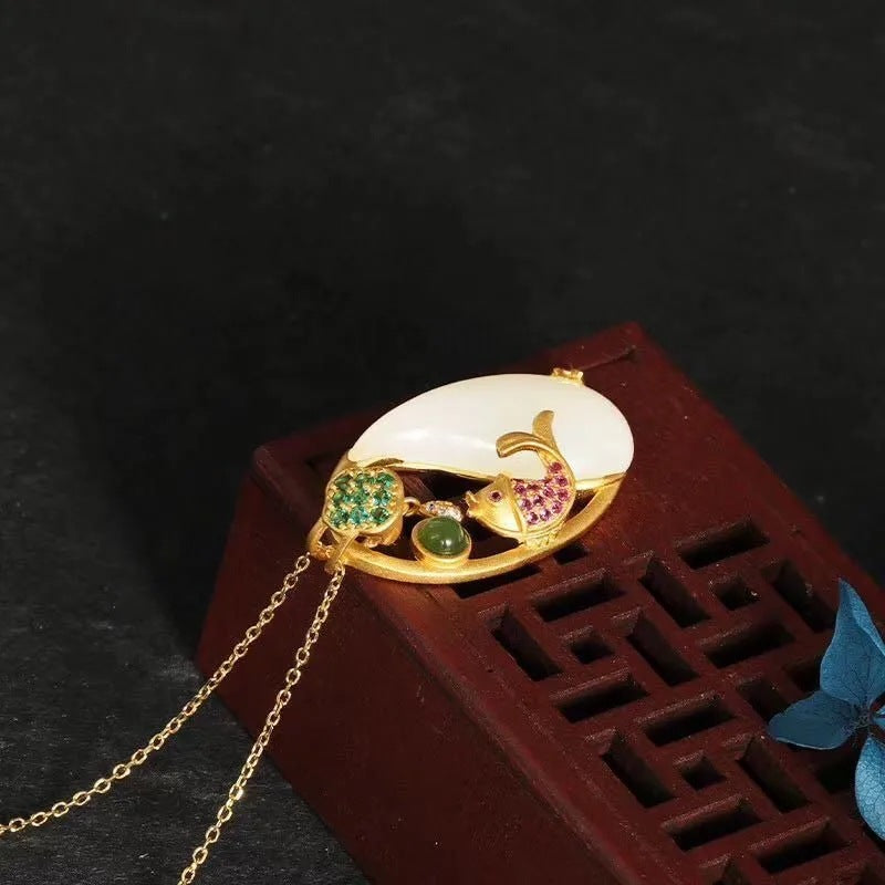 Beautiful Gold Necklace with Unique Style