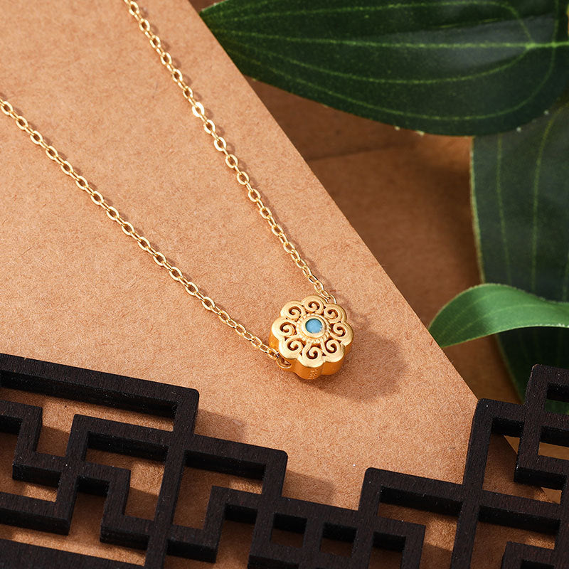 Beautiful Gold Necklace with Unique Style