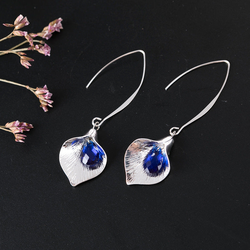 Nature-Inspired Earring for Gentle Beauty