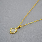 Beautiful Gold Necklace with Unique Style