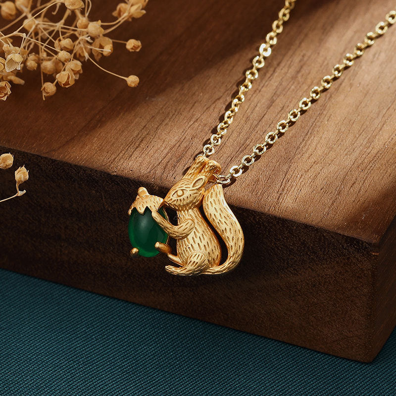 Beautiful Gold Necklace with Unique Style