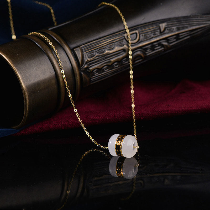 Beautiful Gold Necklace with Unique Style