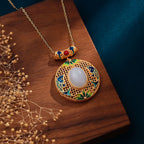 Beautiful Gold Necklace with Unique Style