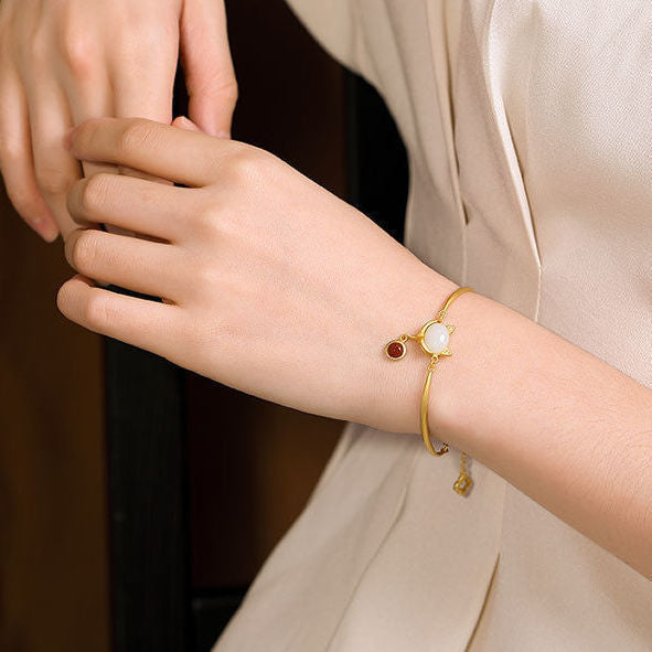 Beautiful Bracelet with Unique Style