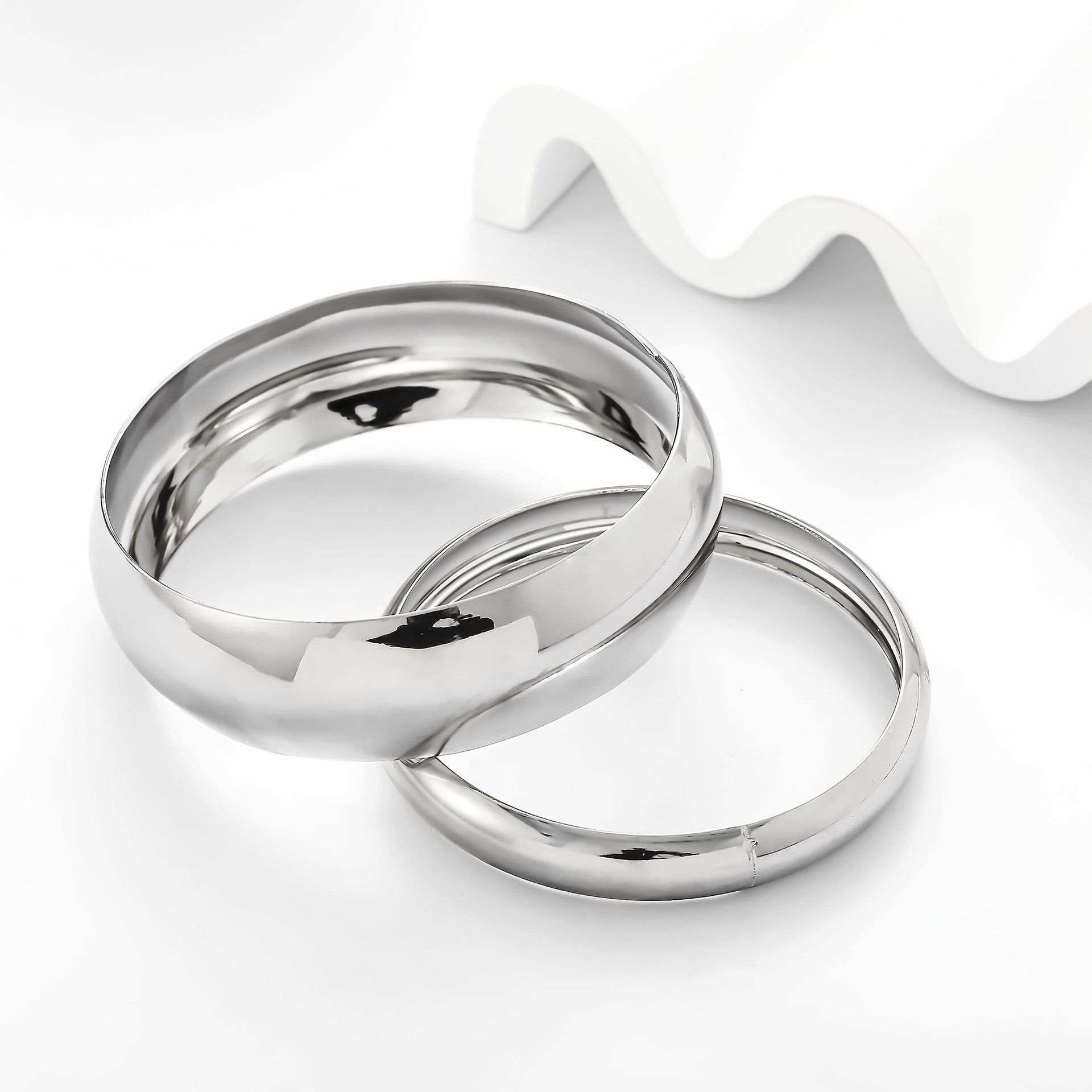 Beautiful Gold Bracelet with Unique Style