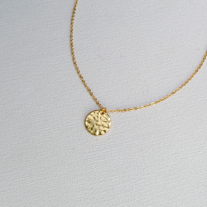 Beautiful Gold Necklace with Unique Style