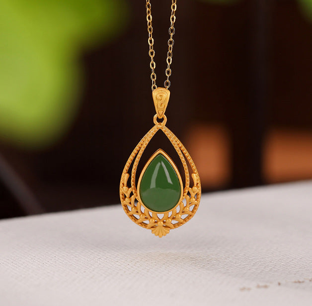 Beautiful Gold Necklace with Unique Style