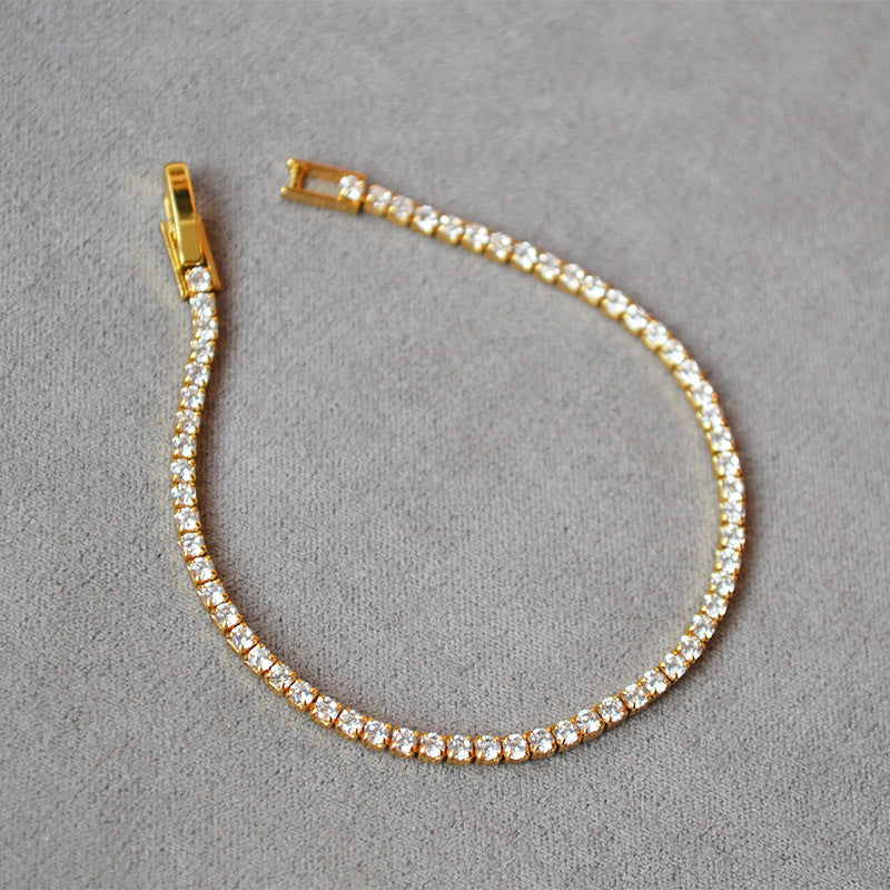 Beautiful Gold Bracelet with Unique Style