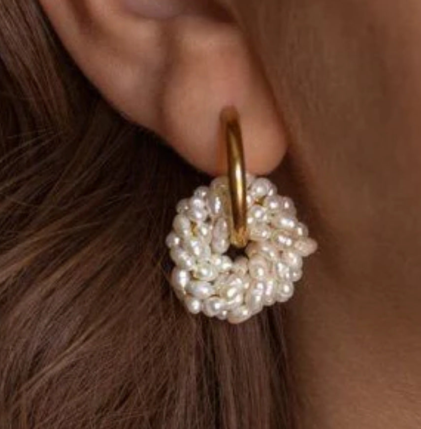 Romantic Vintage Style Piece