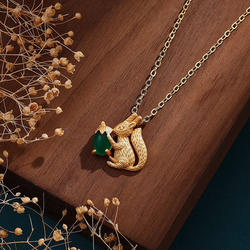 Beautiful Gold Necklace with Unique Style