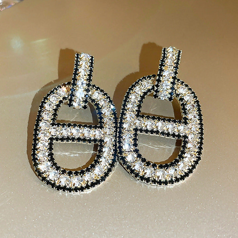 Beautiful Earring with Unique Style