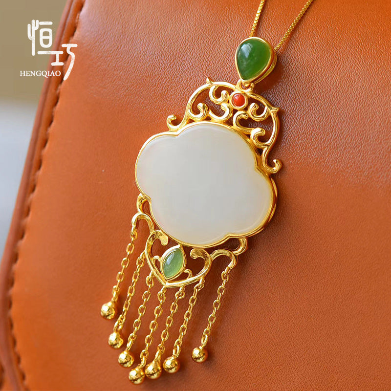 Beautiful Gold Necklace with Unique Style