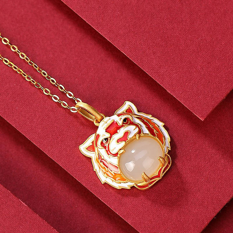 Beautiful Gold Necklace with Unique Style
