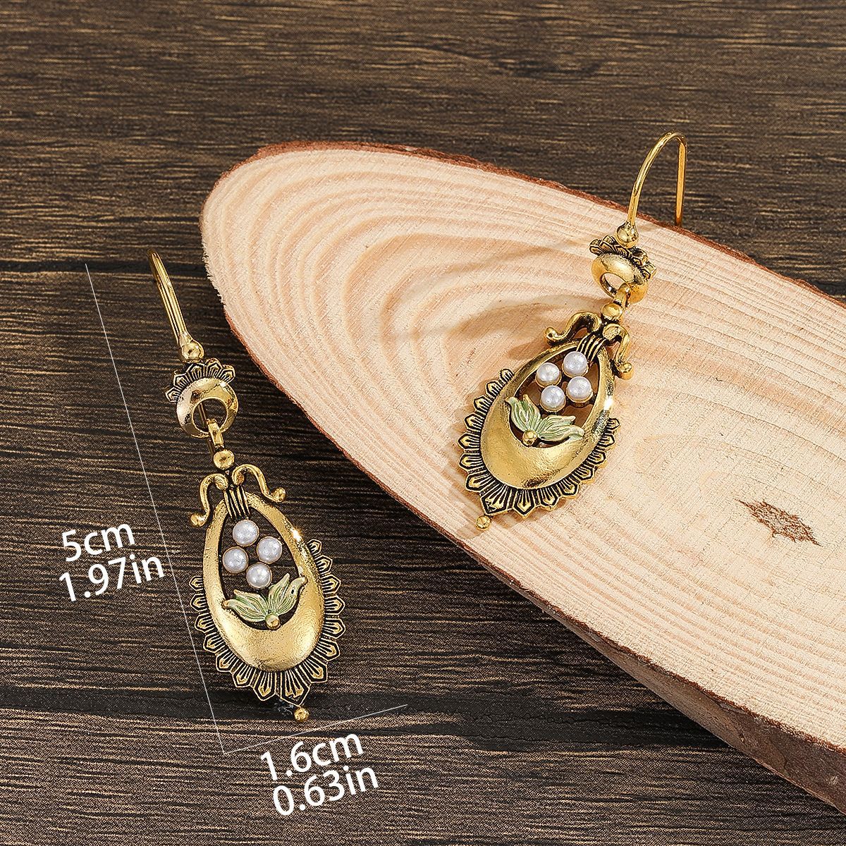 Stunning Earring for Daily Wear