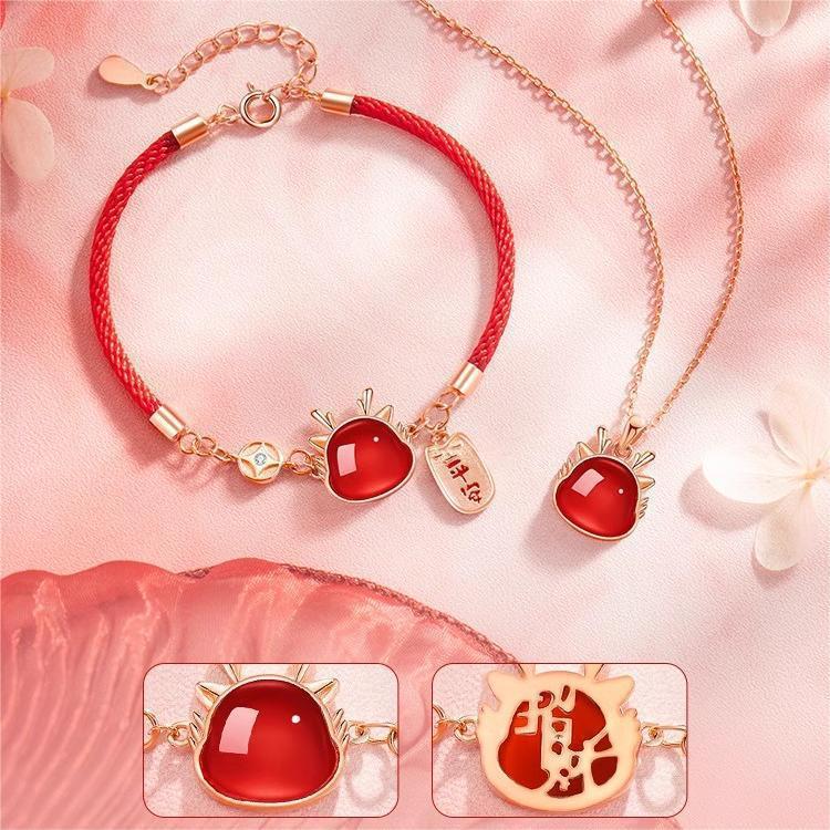 Beautiful Silver Bracelet with Unique Style