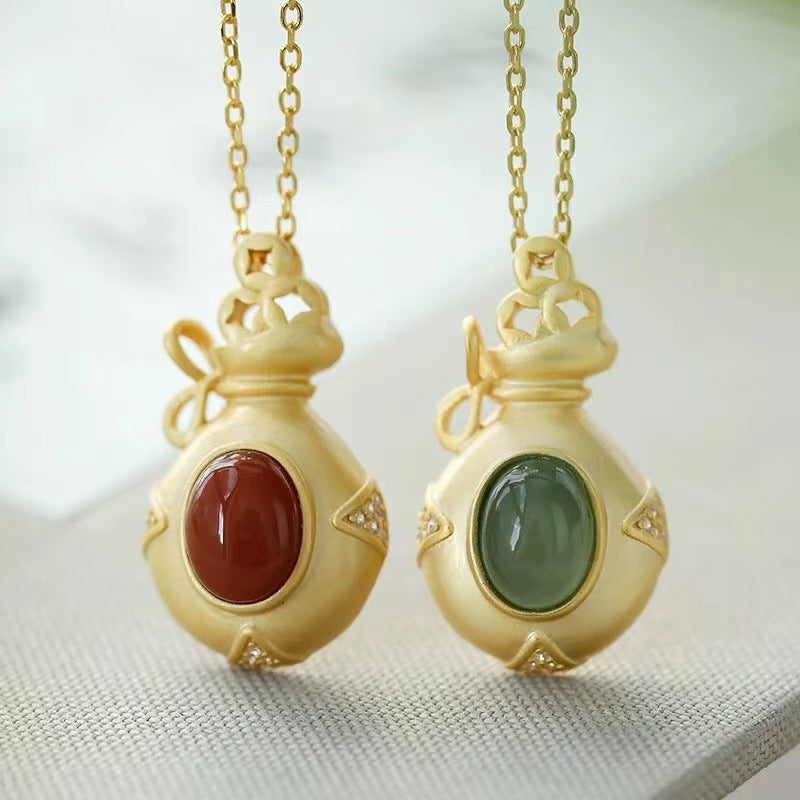 Beautiful Gold Necklace with Unique Style