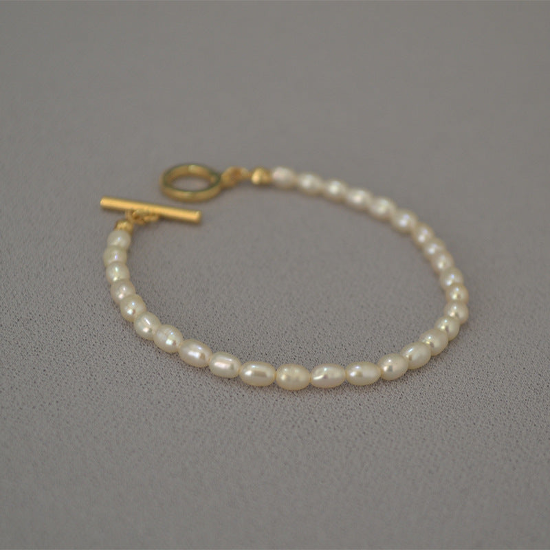 Beautiful Pearl Bracelet with Unique Style
