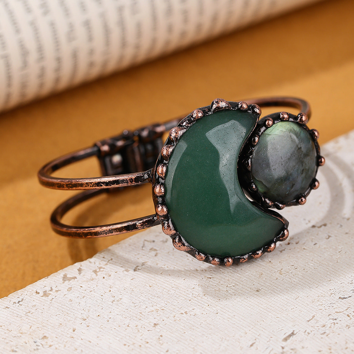 Beautiful Bracelet with Unique Style