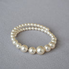 A Beautiful Pearl Bracelet with Unique Style