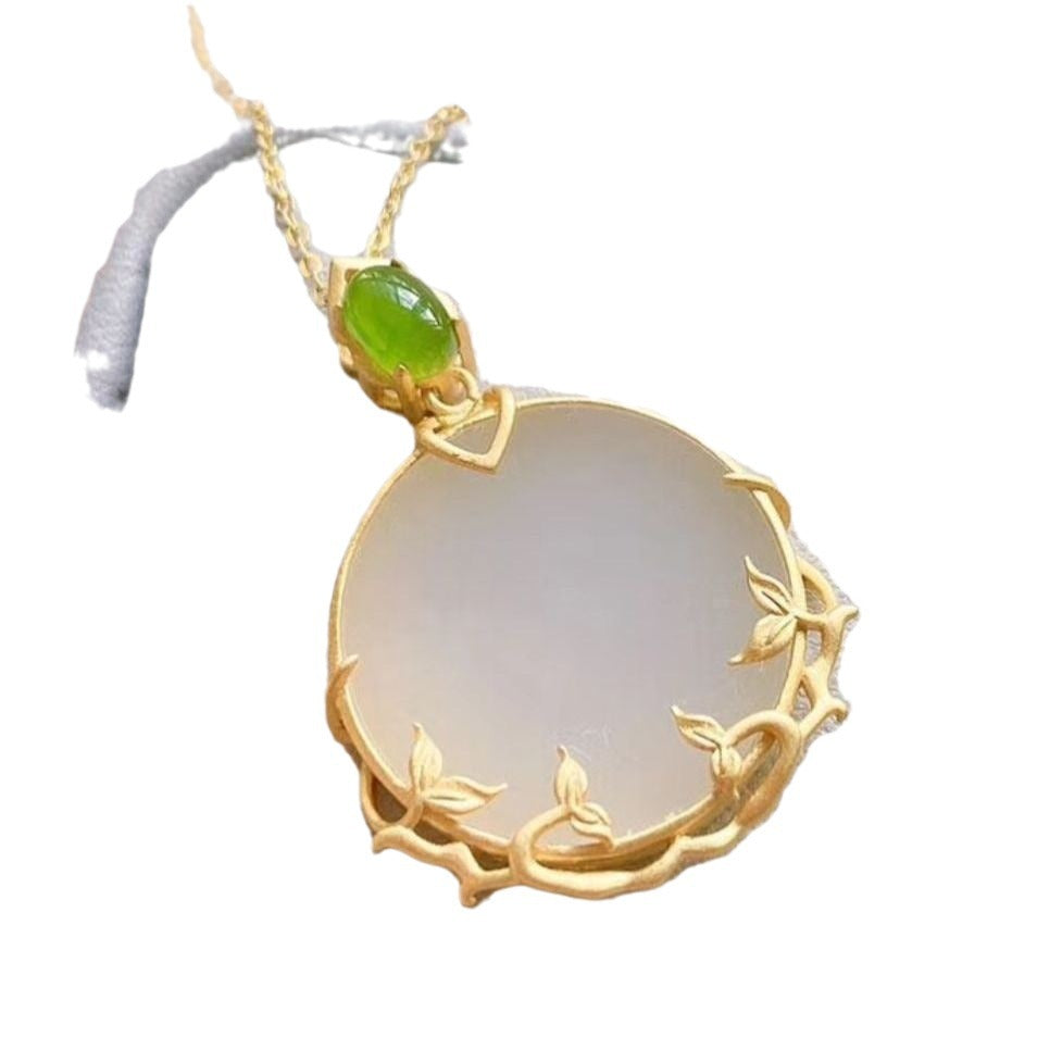 Beautiful Gold Necklace with Unique Style