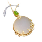 Beautiful Gold Necklace with Unique Style