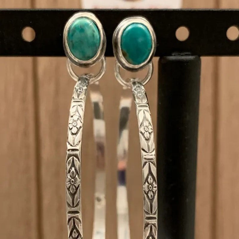 Charming Earring for Any Occasion