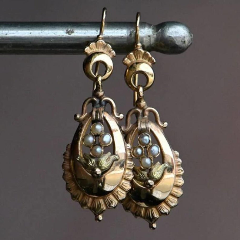 Stunning Earring for Daily Wear