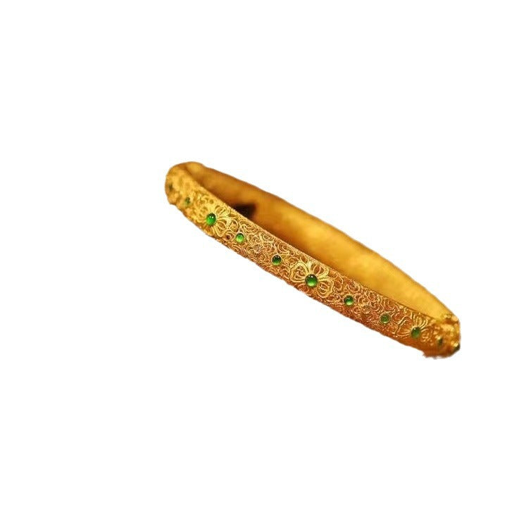 Beautiful Gold Bracelet with Unique Style