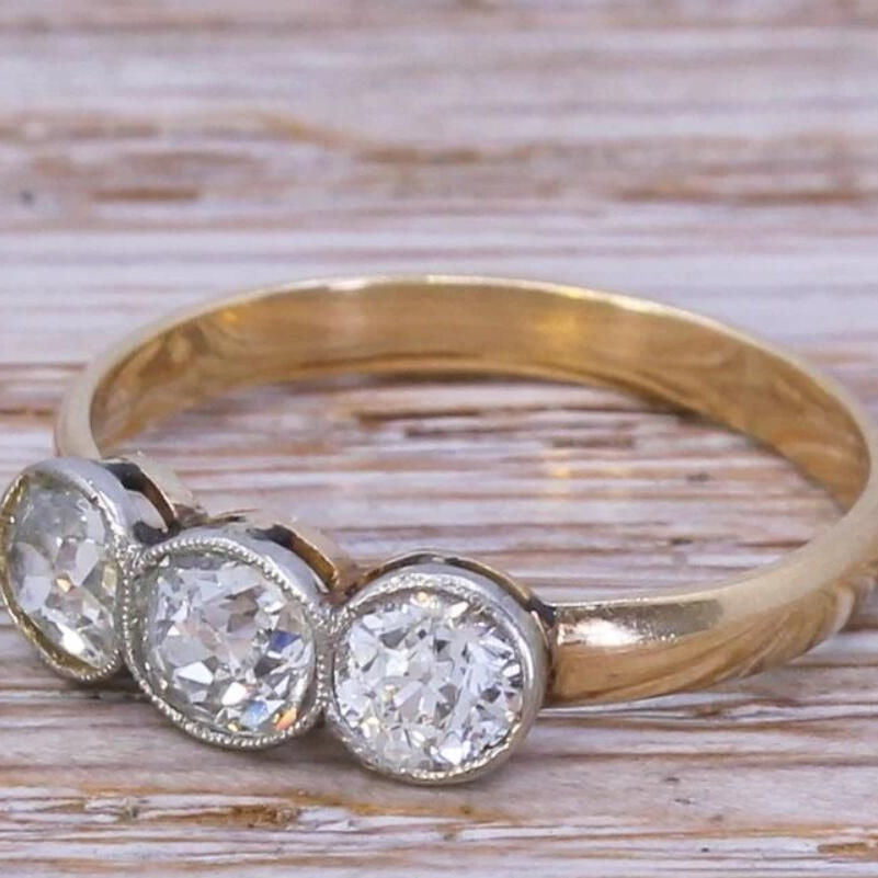Beautiful Gold Ring with Unique Style