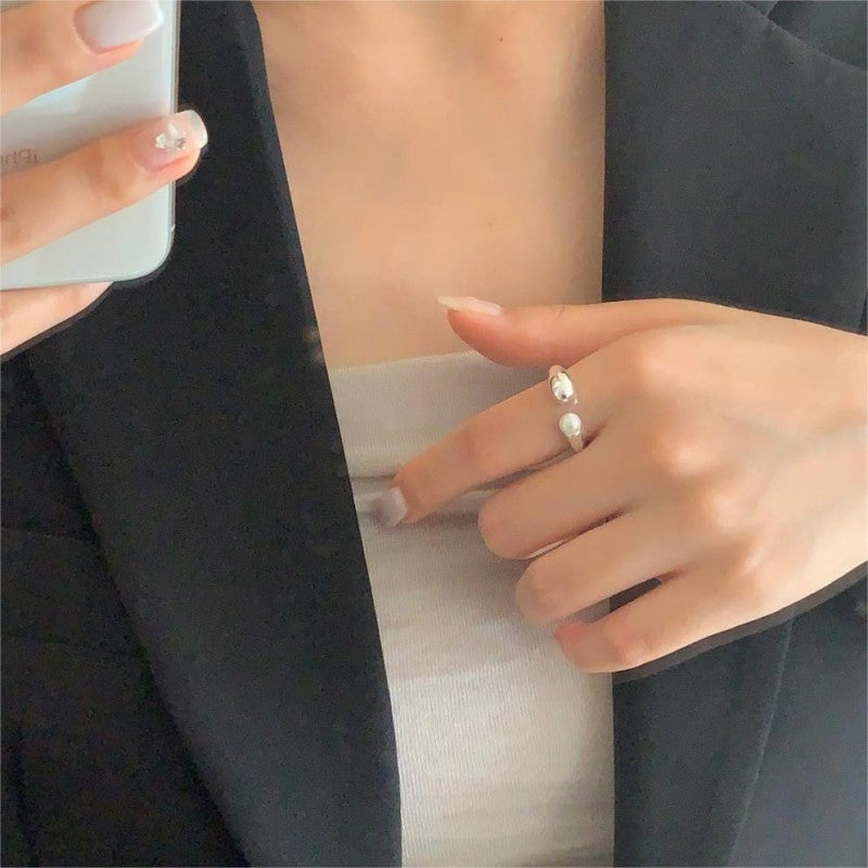 Beautiful Pearl Ring with Unique Style