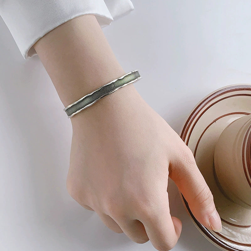 Beautiful Silver Bracelet with Unique Style