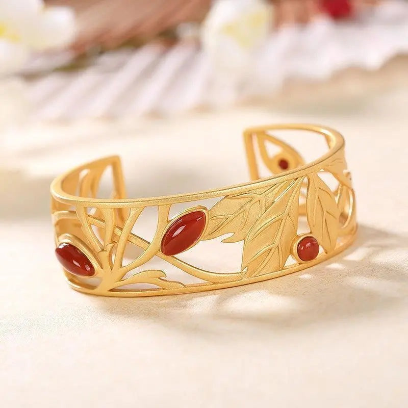Beautiful Gold Bracelet with Unique Style