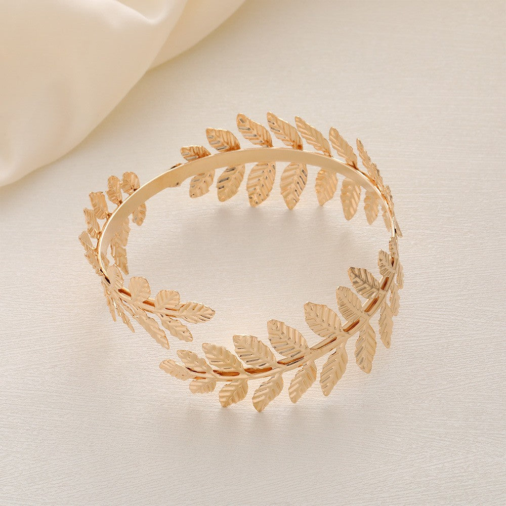 Beautiful Gold Bracelet with Unique Style