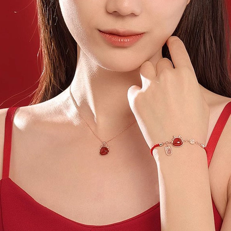 Beautiful Silver Bracelet with Unique Style