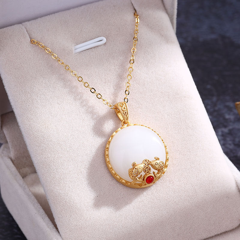 Beautiful Gold Necklace with Unique Style