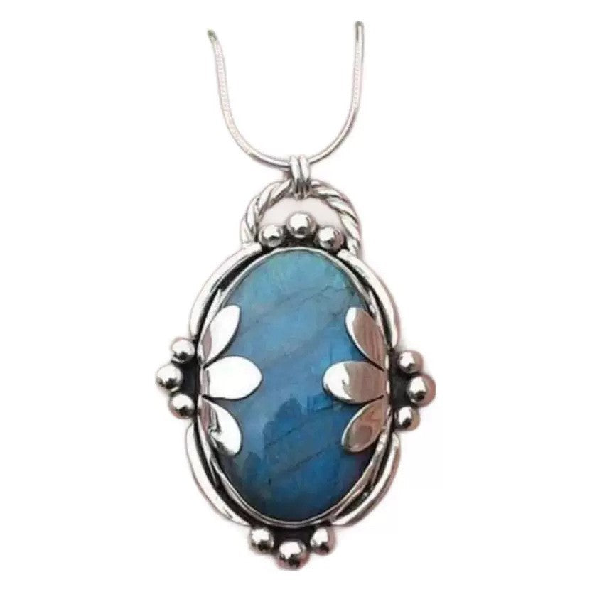 A Classic Pendant with Timeless Appeal