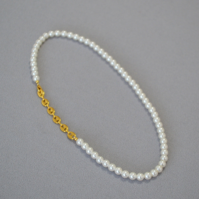 Beautiful Gold Necklace with Unique Style