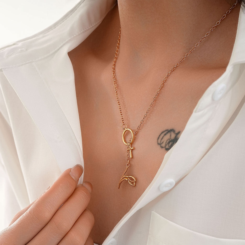 Beautiful Gold Necklace with Unique Style