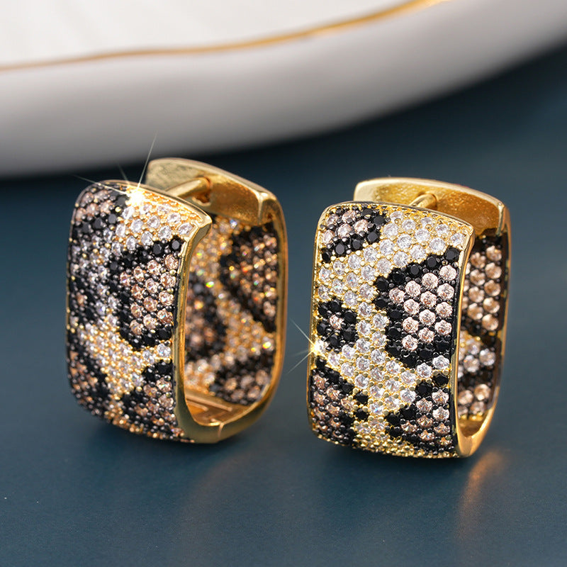 A Stunning Earring for Daily Wear