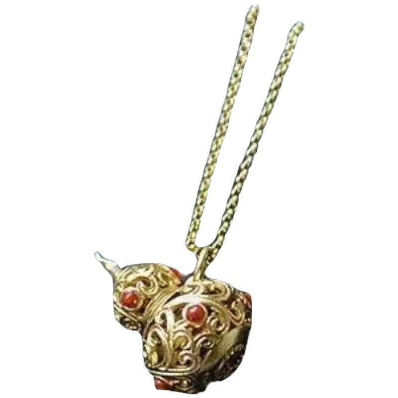 Beautiful Gold Necklace with Unique Style