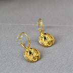 Beautiful Gold Necklace with Unique Style