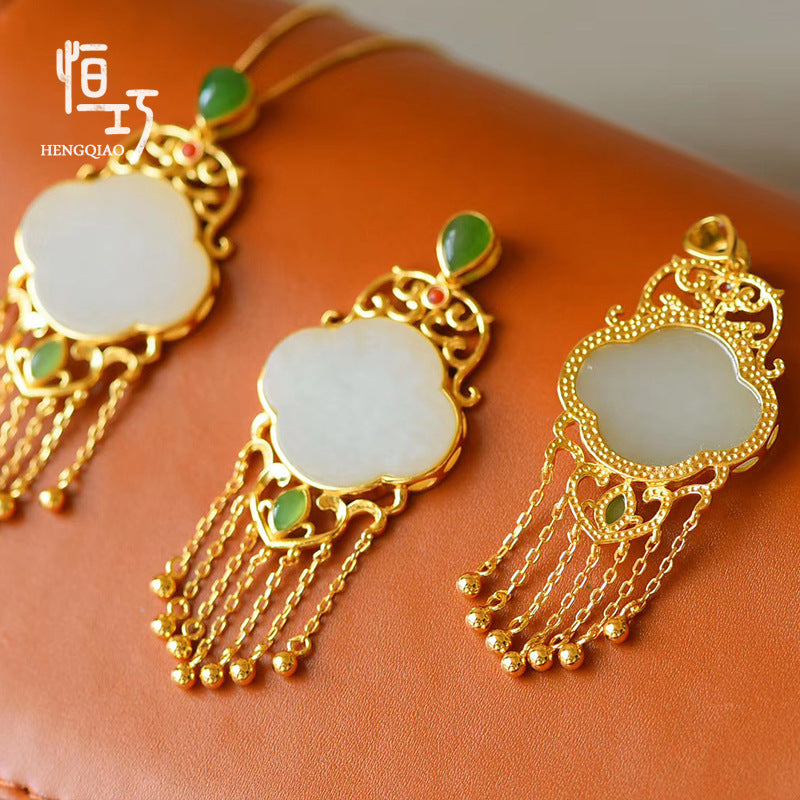 Beautiful Gold Necklace with Unique Style