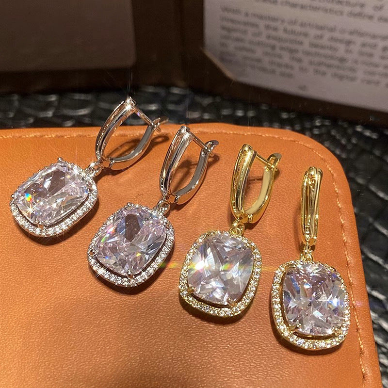 Beautiful Earring with Unique Style