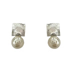 Stunning Pearl Earring for Daily Wear
