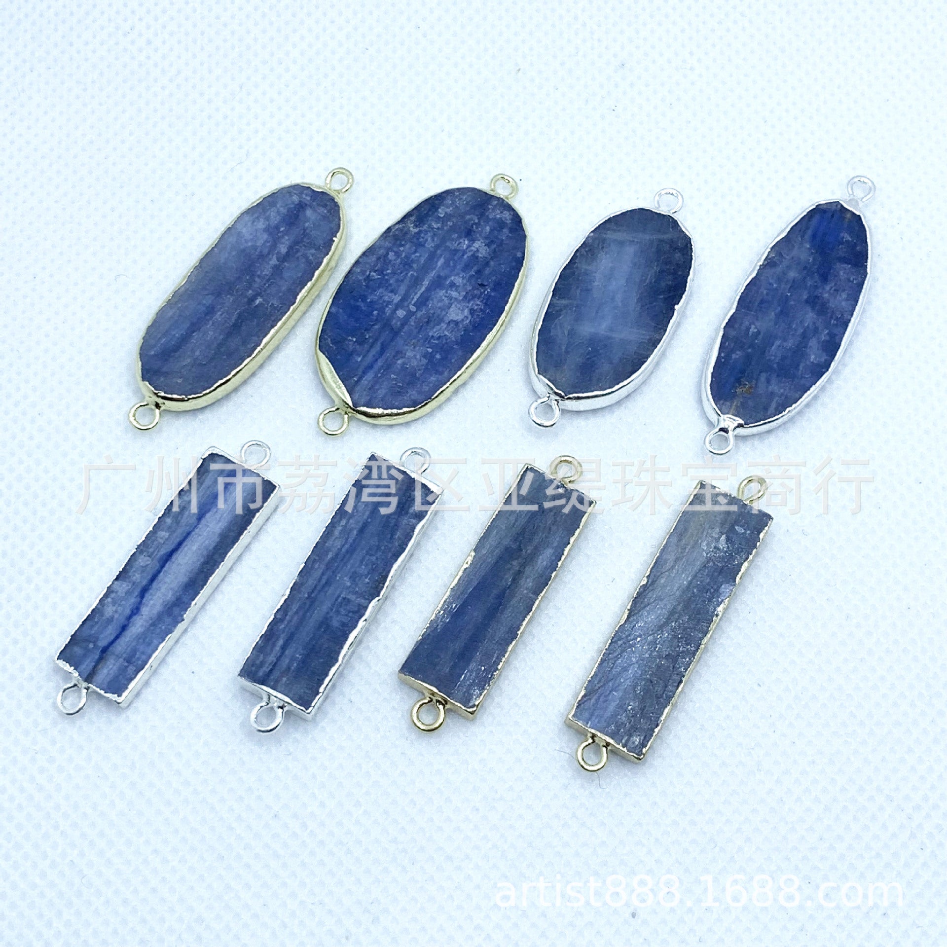 Beautiful Gold Necklace with Unique Style