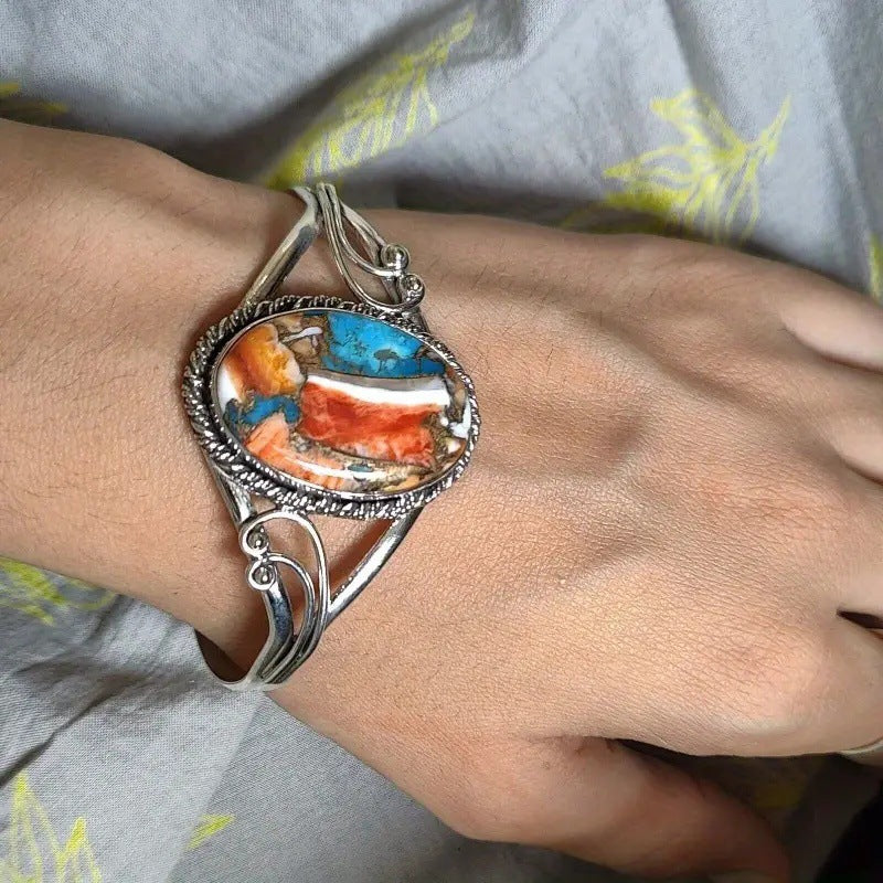 Beautiful Bracelet with Unique Style